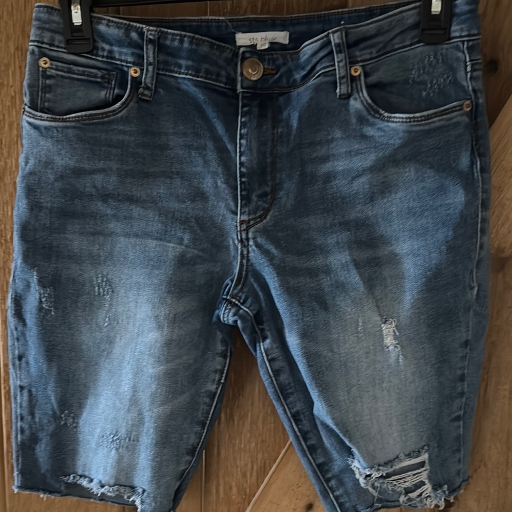 Woman’s Blue Denim Shorts